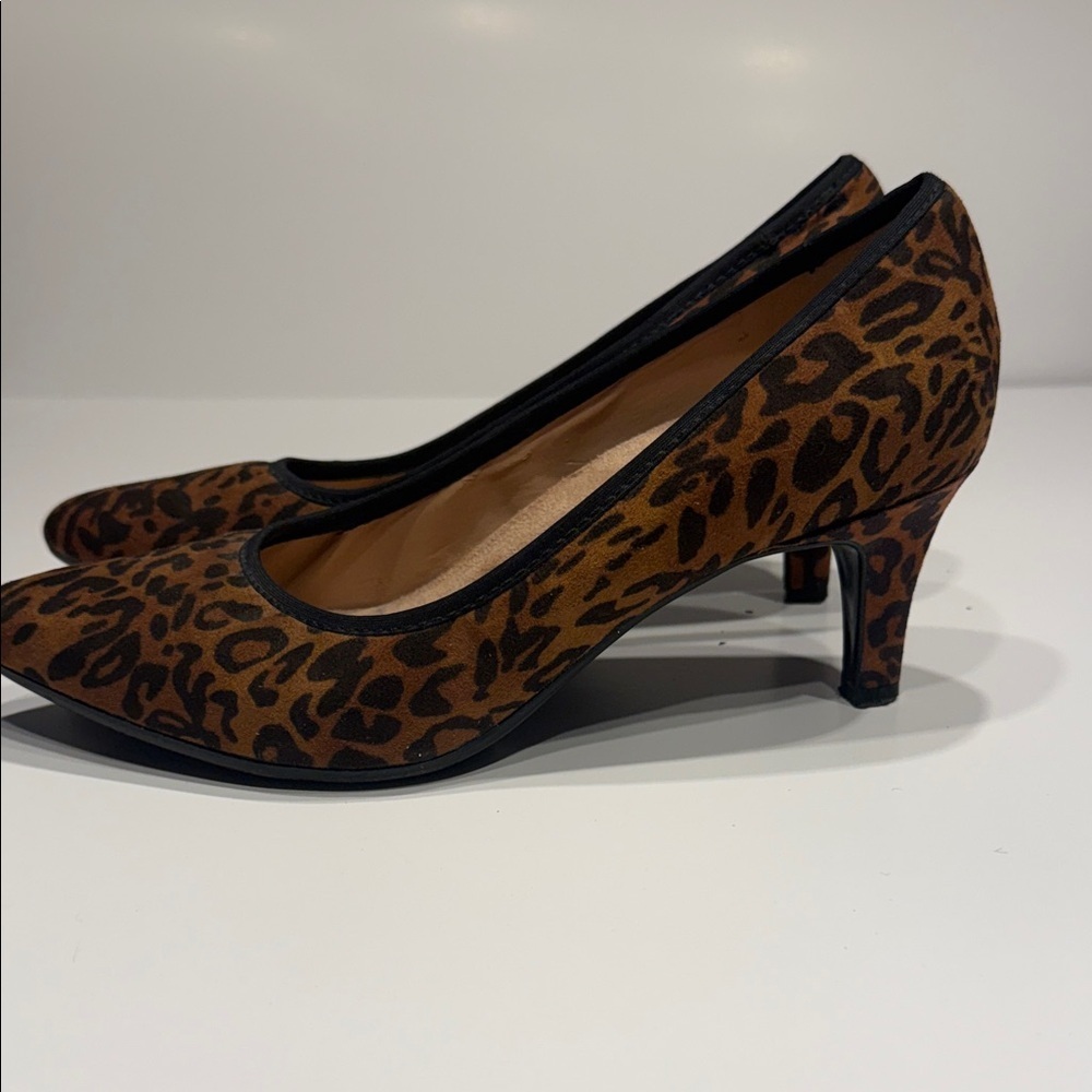 Naturalizer Leopard Print Heels - Picture 2 of 8